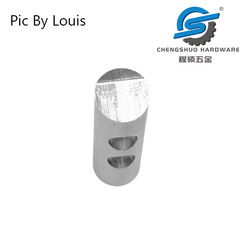 Original Chengshuo aluminum connecting-rod fitting photograph showing a cylindrical body, flat end and two side openings